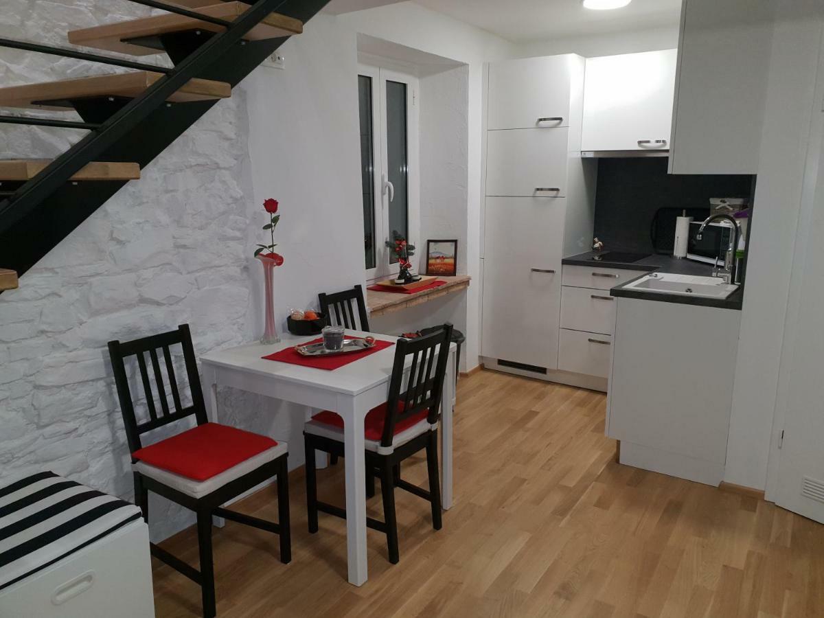 Appartamento di 45 m² con 1 camera Izola Esterno foto